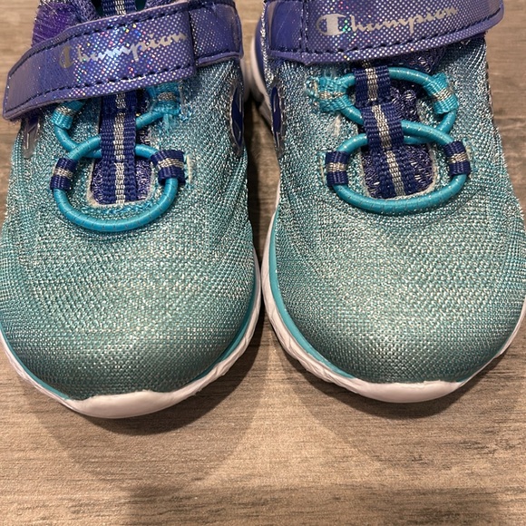 Champion Baby Girls Sneakers in Sparkly Turquoise and Purple Size 5 - Picture 2 of 5